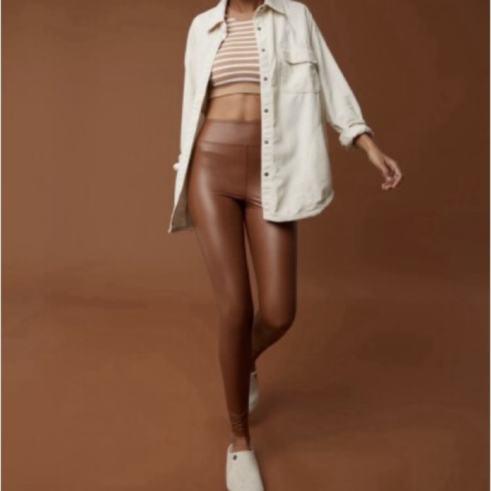 Sz M Long Offline by Aerie Real Luxe Faux Leather leggings brown Horizon color